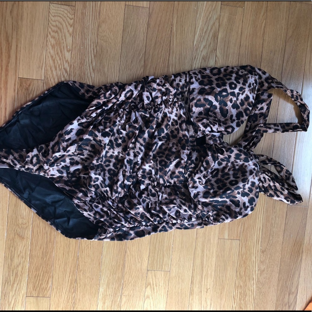 Sexy Leopard Print one piece with keyhole detail.